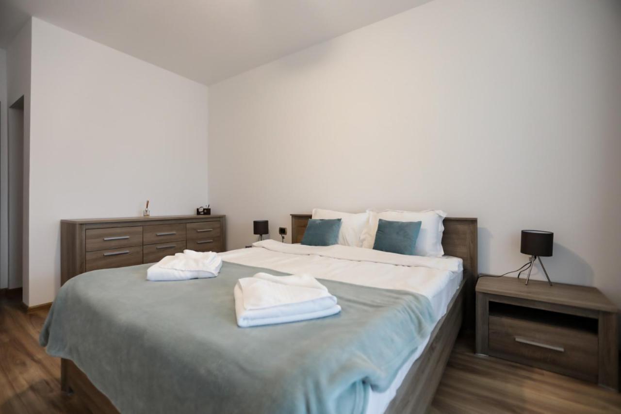 Apartment Deluxe Near Coresi Mall With Panoramic View *